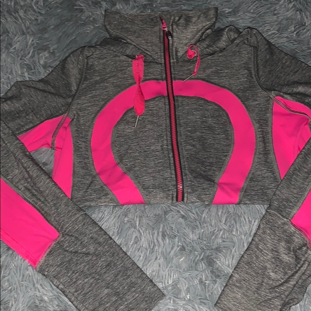 Lululemon Athletica long sleeve sweater